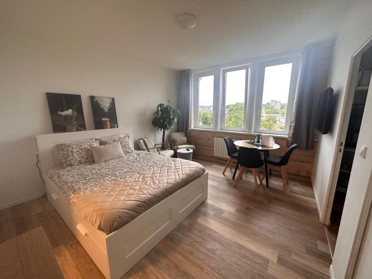 Le Petit Port - La Belle Etoile Apartment ซีดาน ภายนอก รูปภาพ
